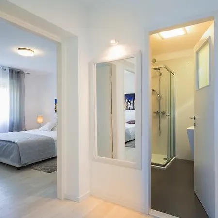 Sandra Apartment *
